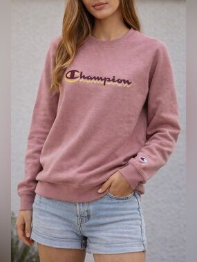 Champion Pink Crewneck Sweatshirt Logo Front Size M Cozy Athleisure